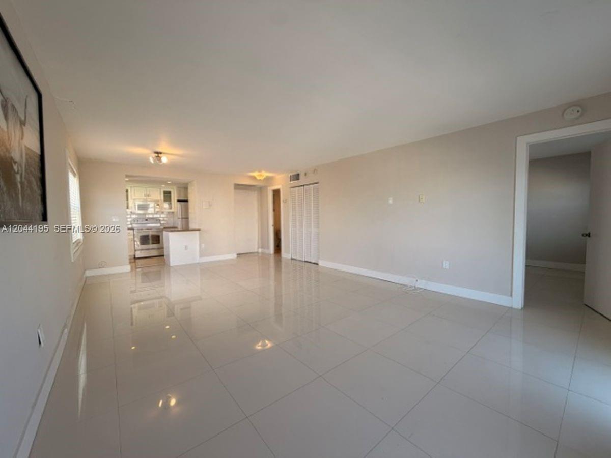 4141 Nautilus Dr # 4J