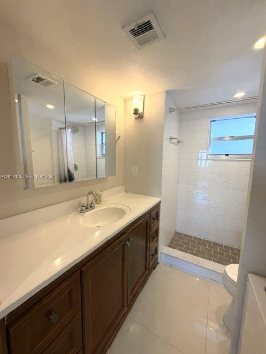 4141 Nautilus Dr # 4J