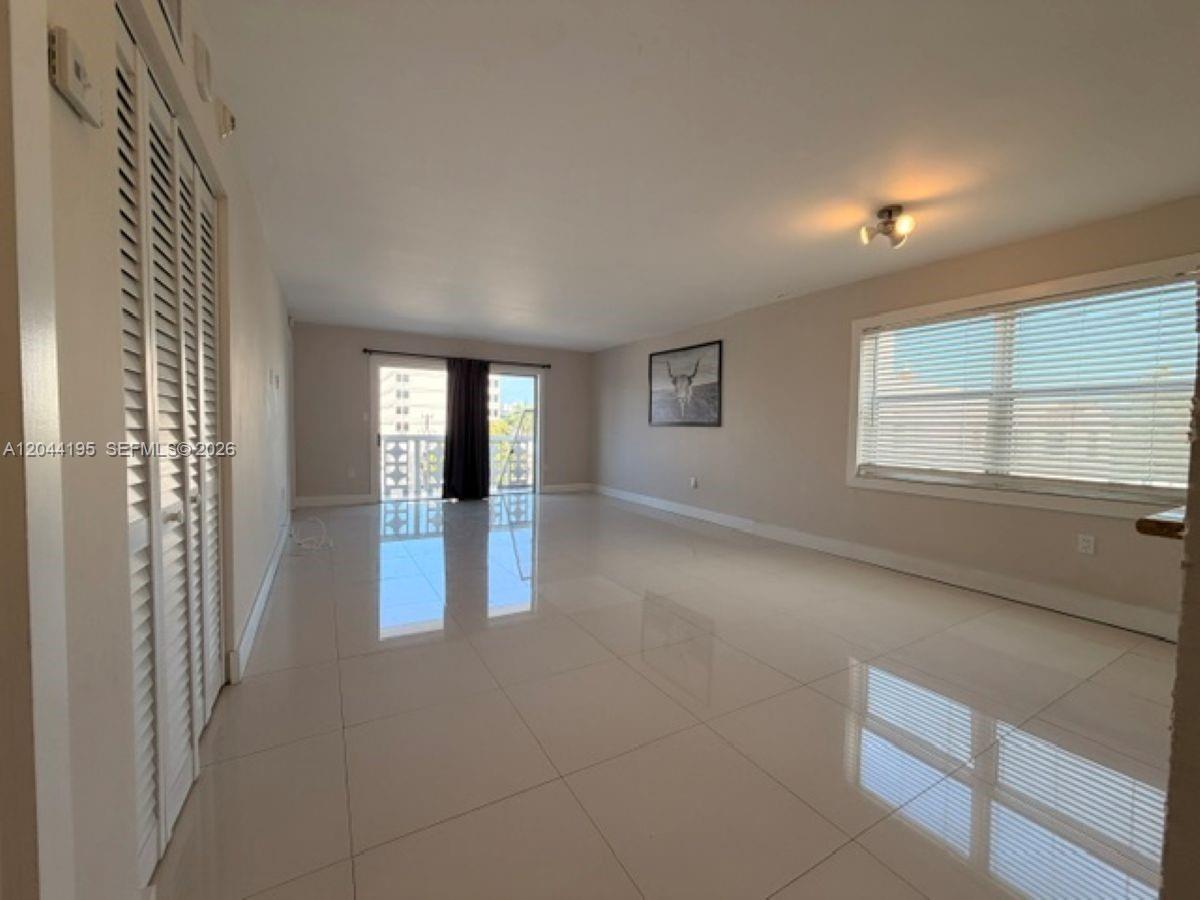 4141 Nautilus Dr # 4J