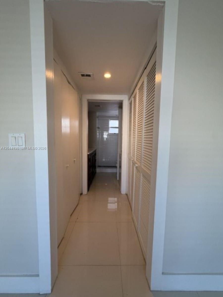 4141 Nautilus Dr # 4J