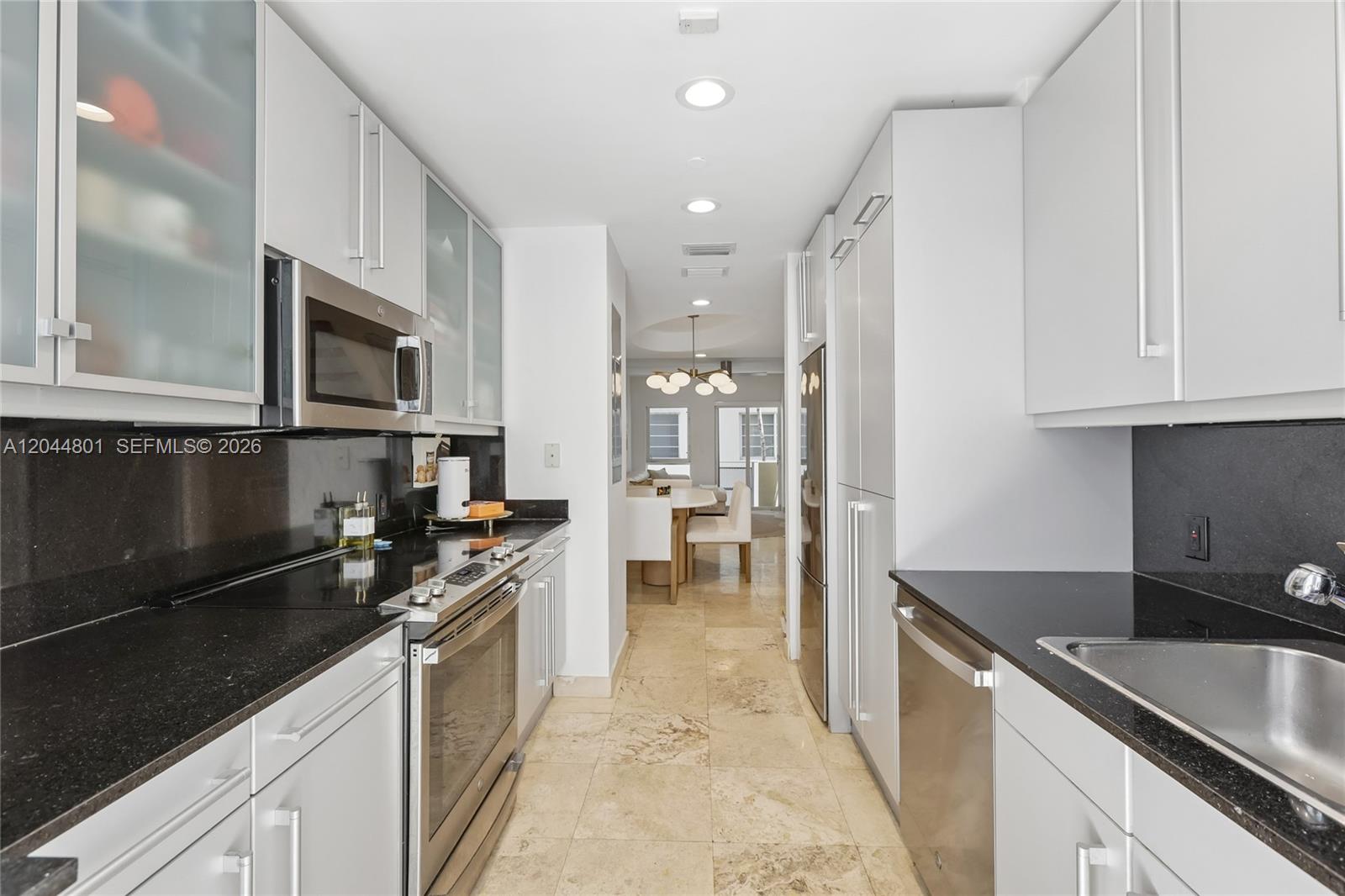 204 Washington Ave # 13