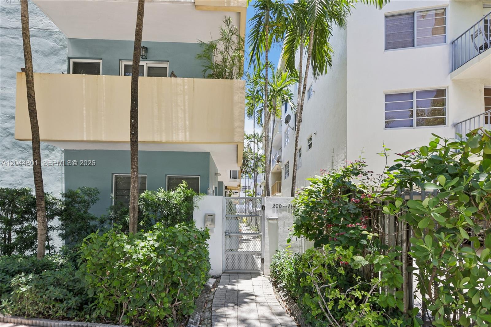 204 Washington Ave # 13