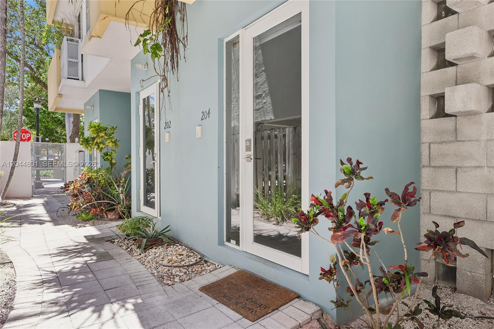 204 Washington Ave # 13