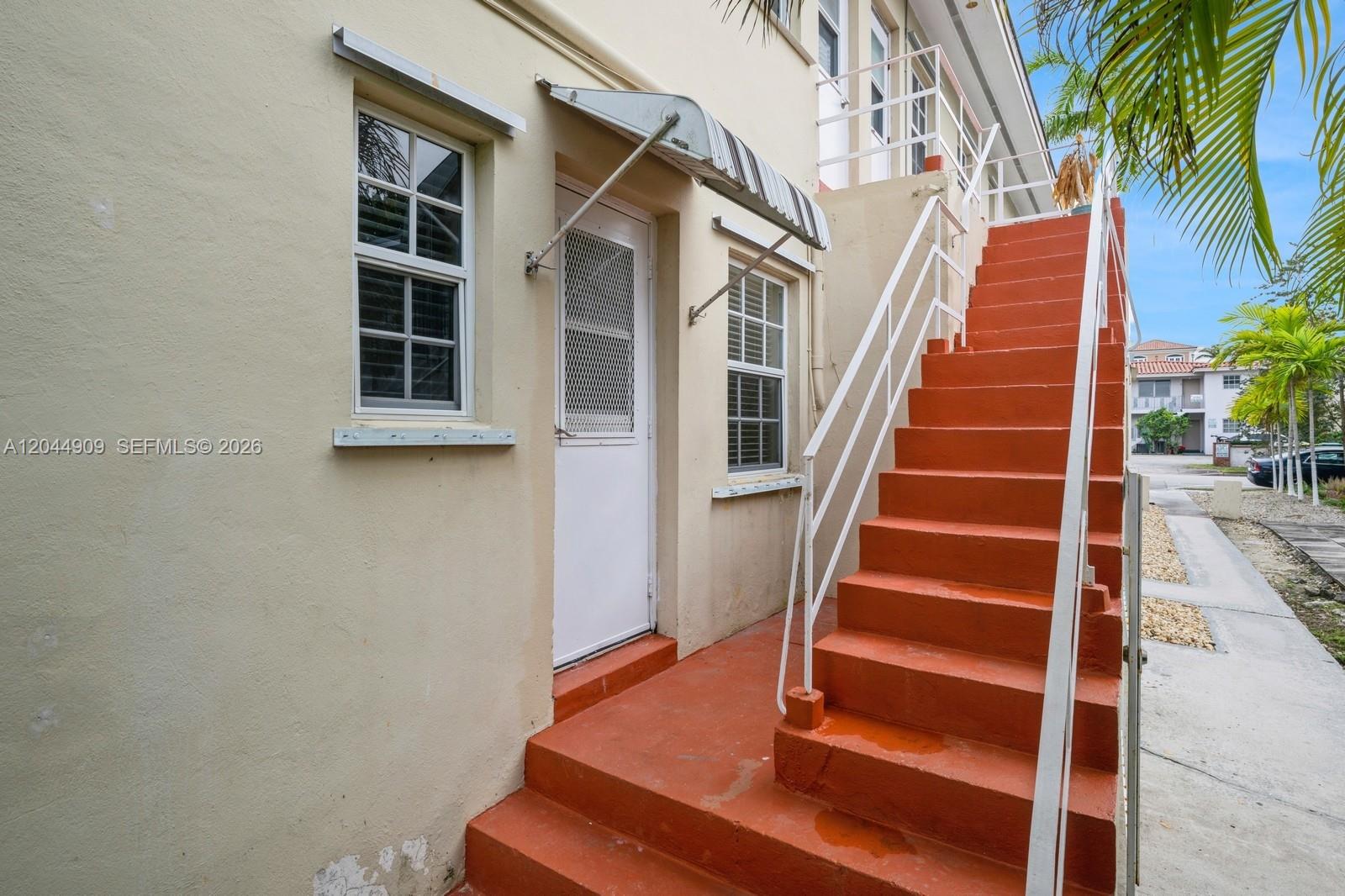 237 Madeira Ave # 2