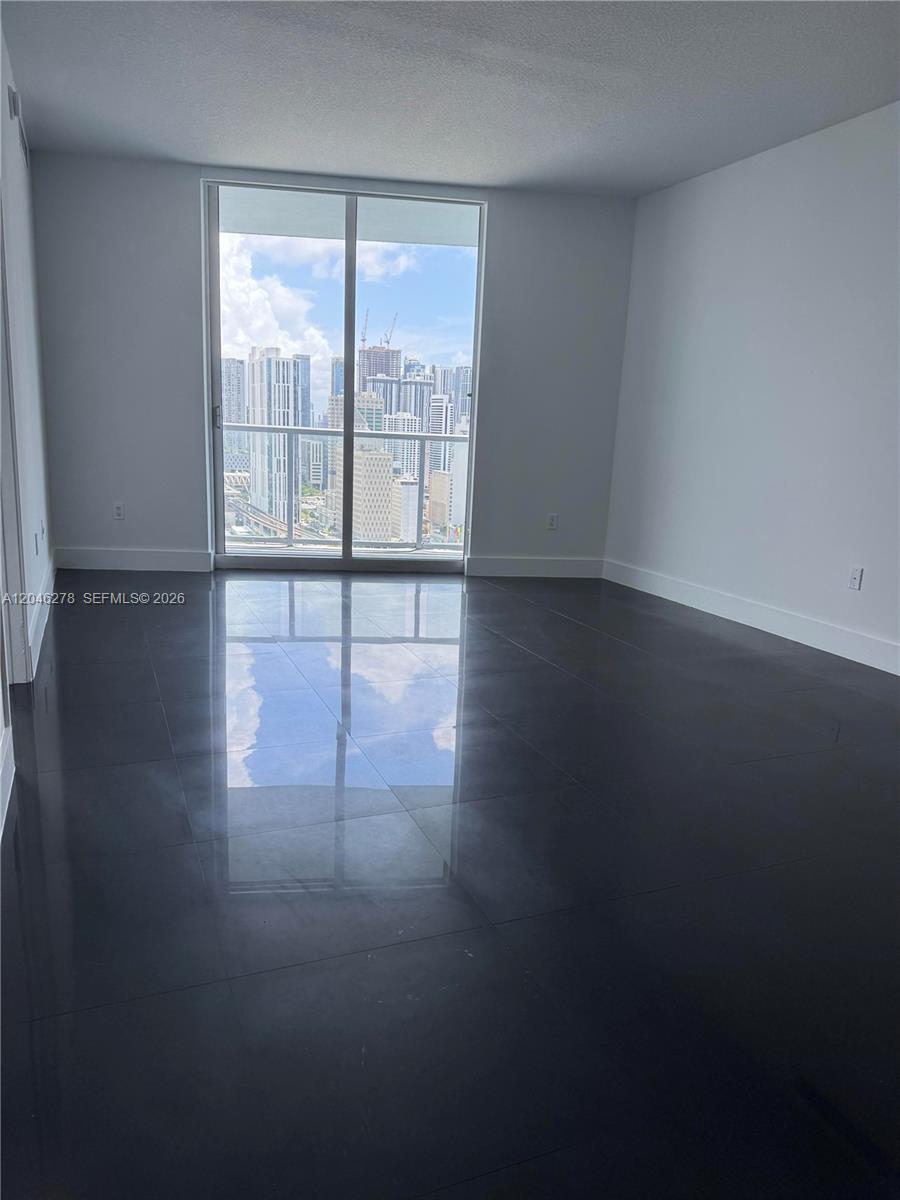 185 SW 7th St # 3009