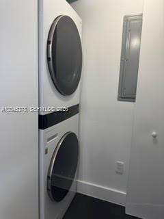 185 SW 7th St # 3009