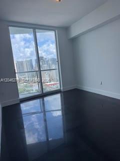 185 SW 7th St # 3009
