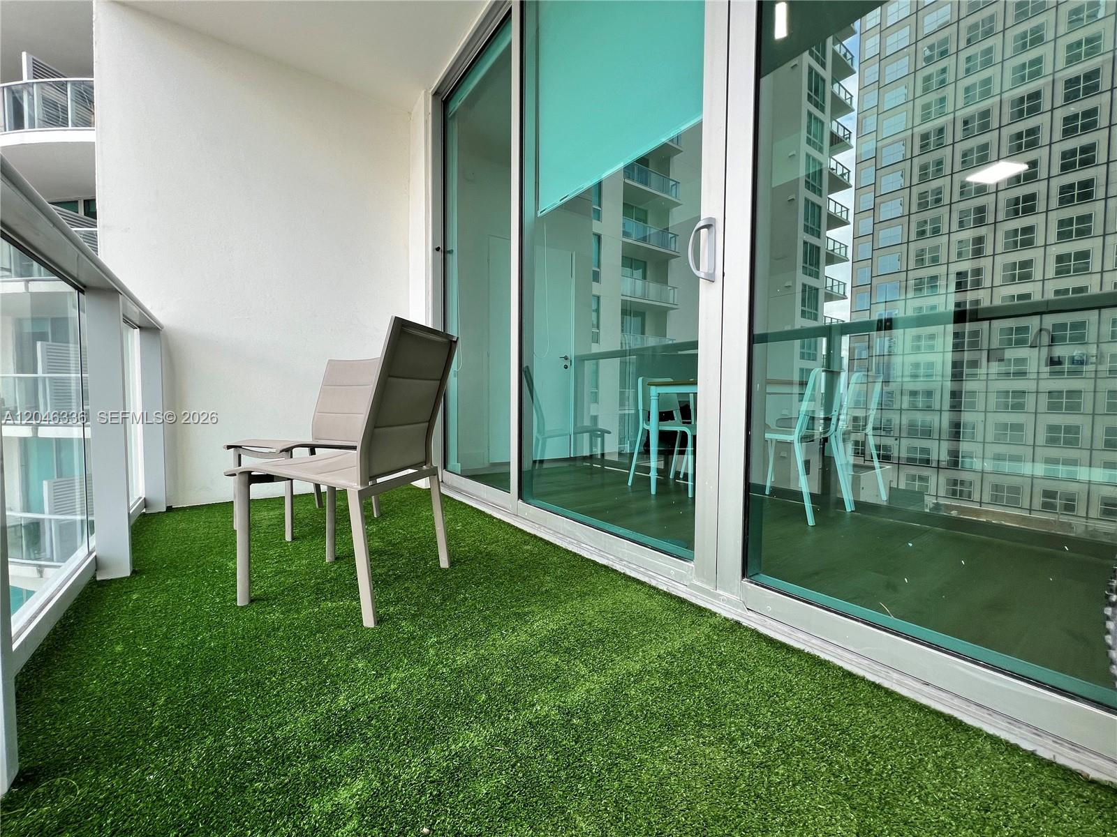 300 S Biscayne Blvd # 1503 Unit: T-1503