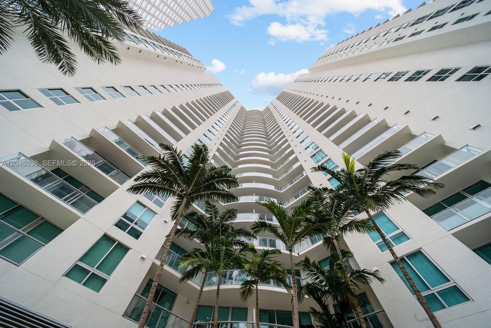 300 S Biscayne Blvd # 1503 Unit: T-1503