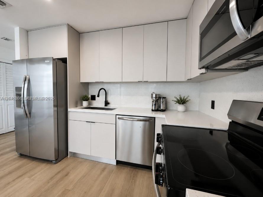 300 S Biscayne Blvd # 1503 Unit: T-1503