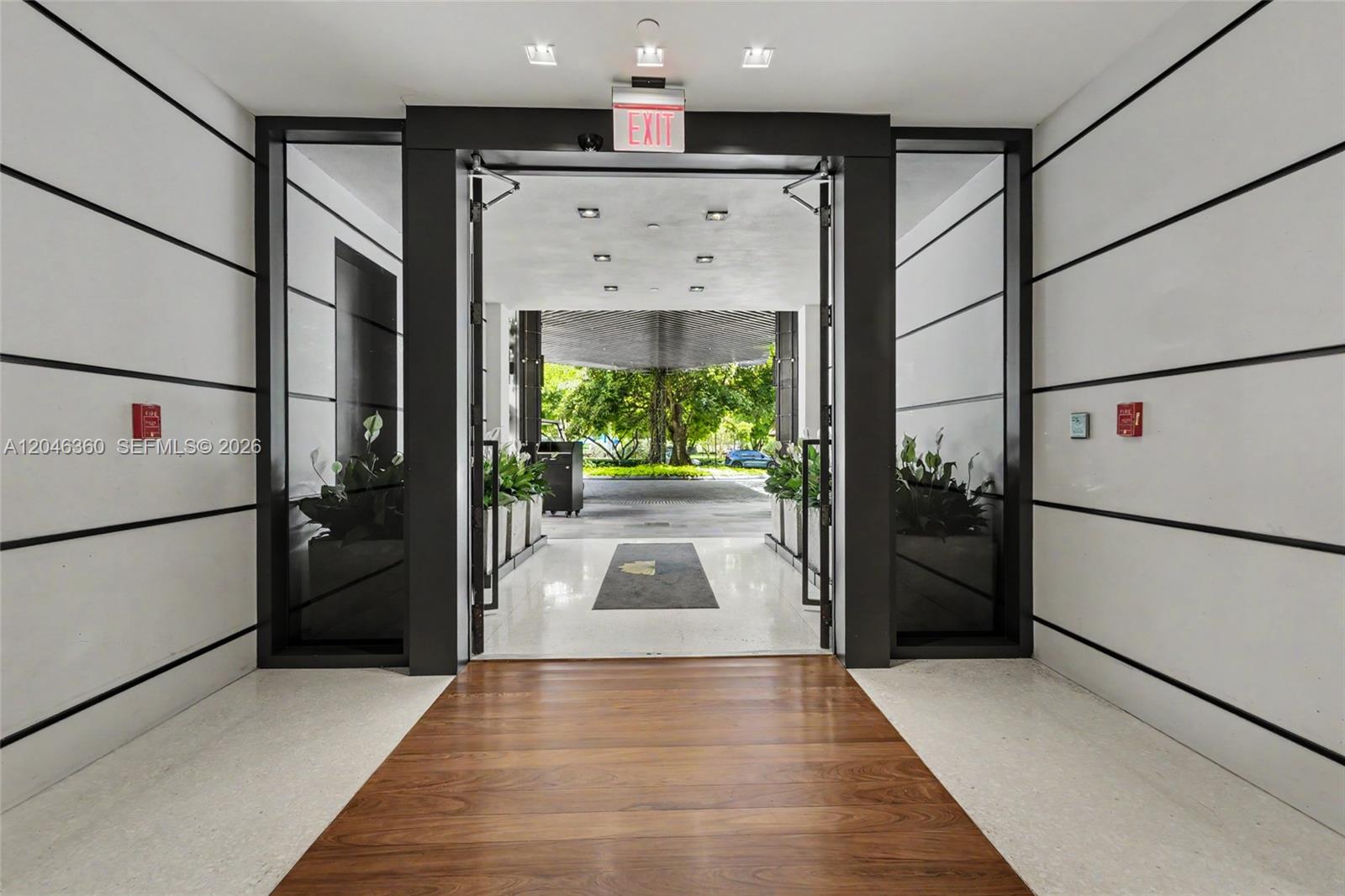7042 Fisher Island Dr # 7042
