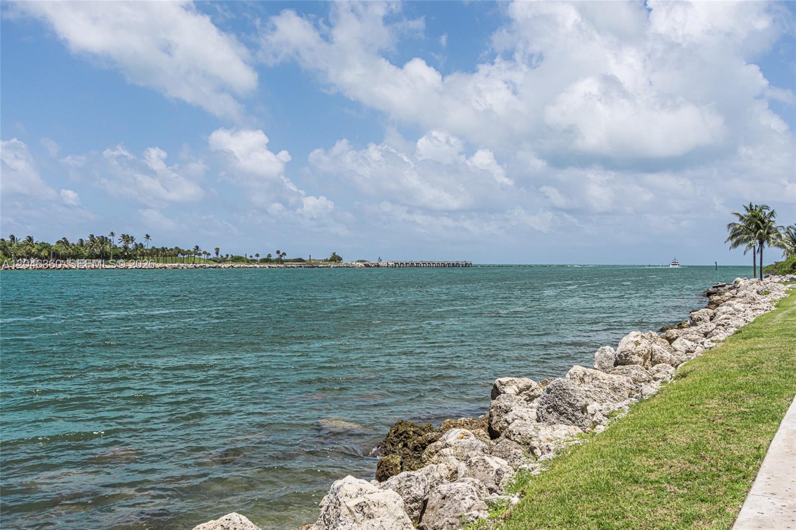 7042 Fisher Island Dr # 7042