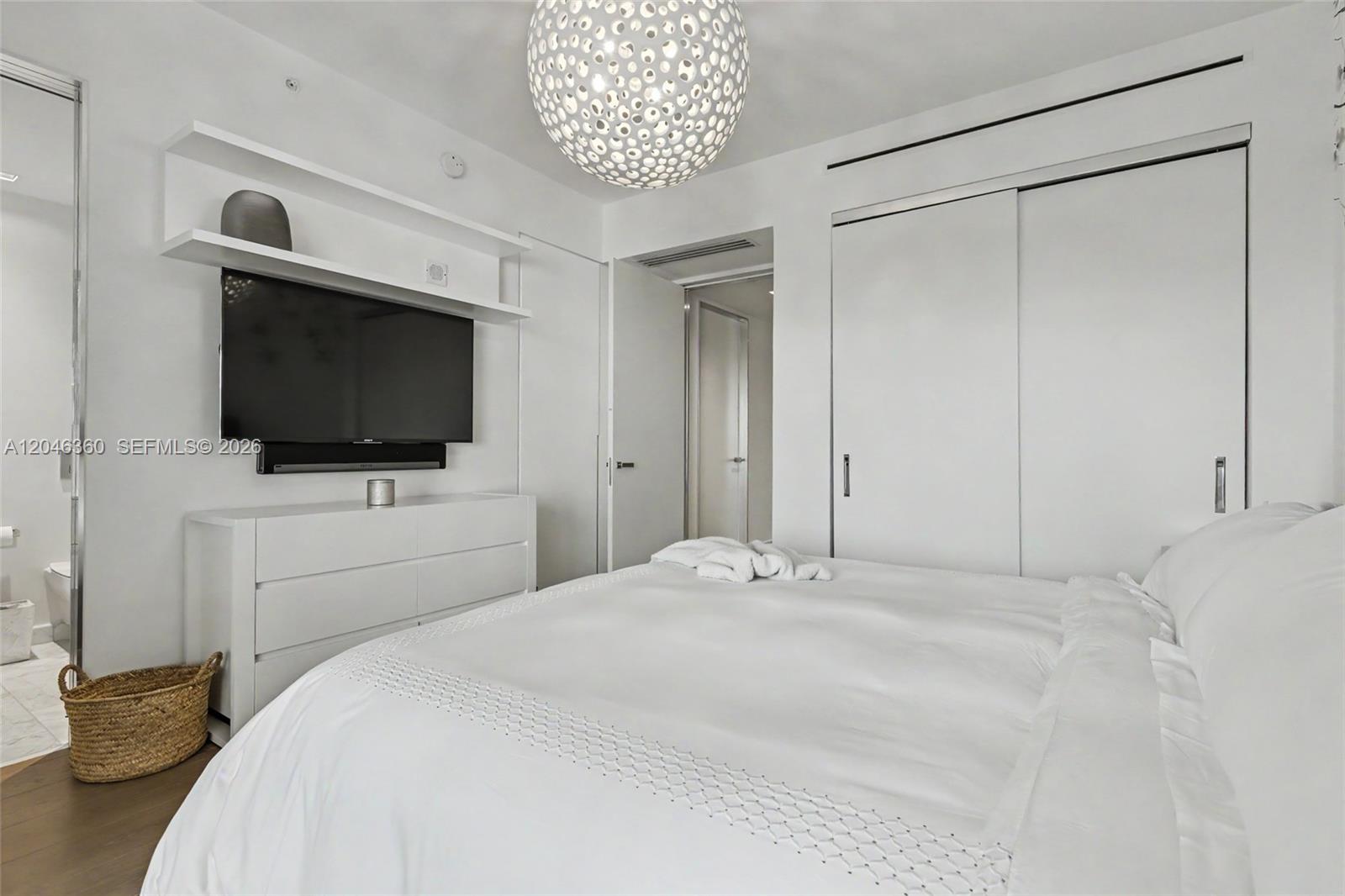 7042 Fisher Island Dr # 7042