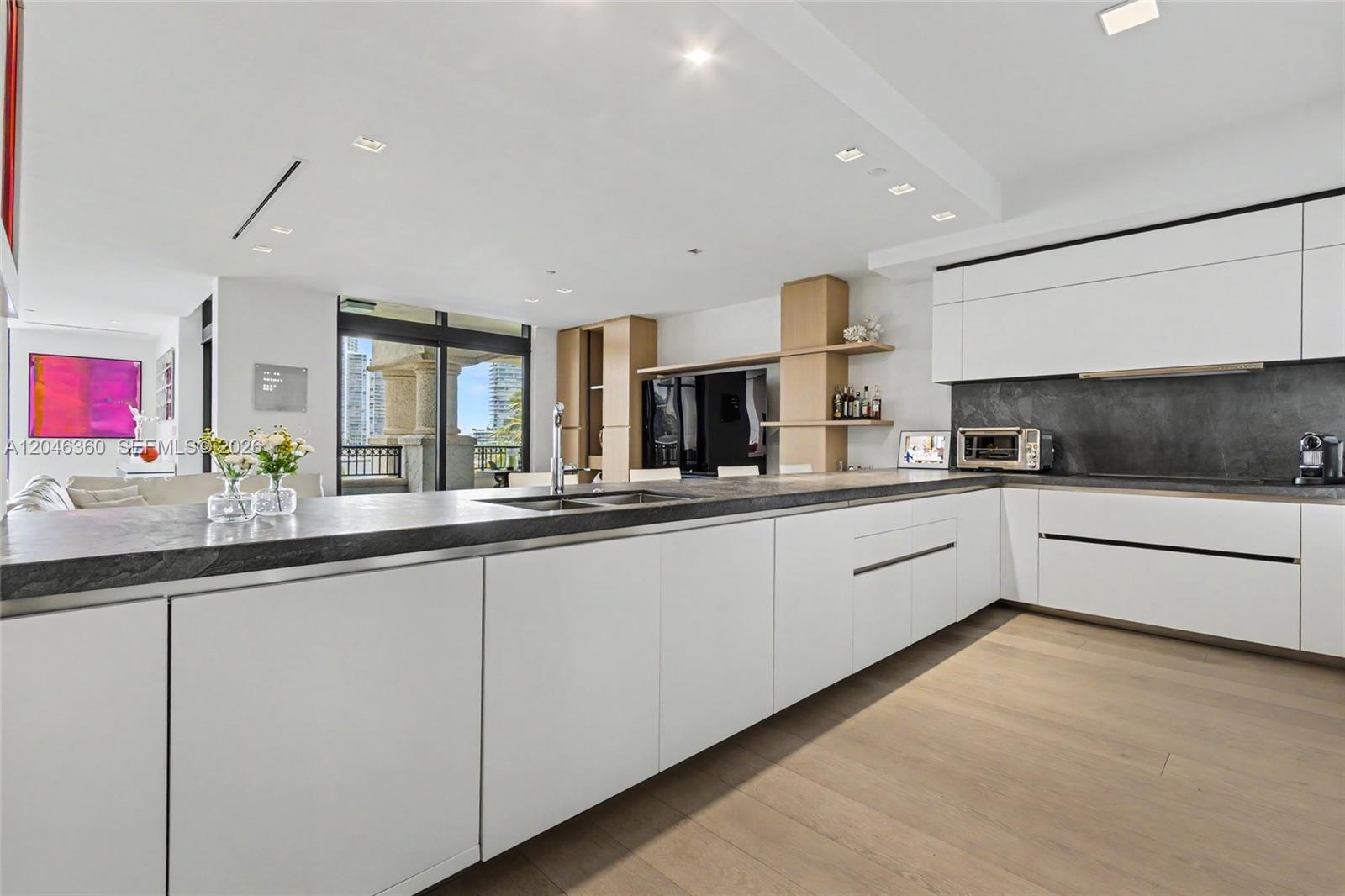 7042 Fisher Island Dr # 7042