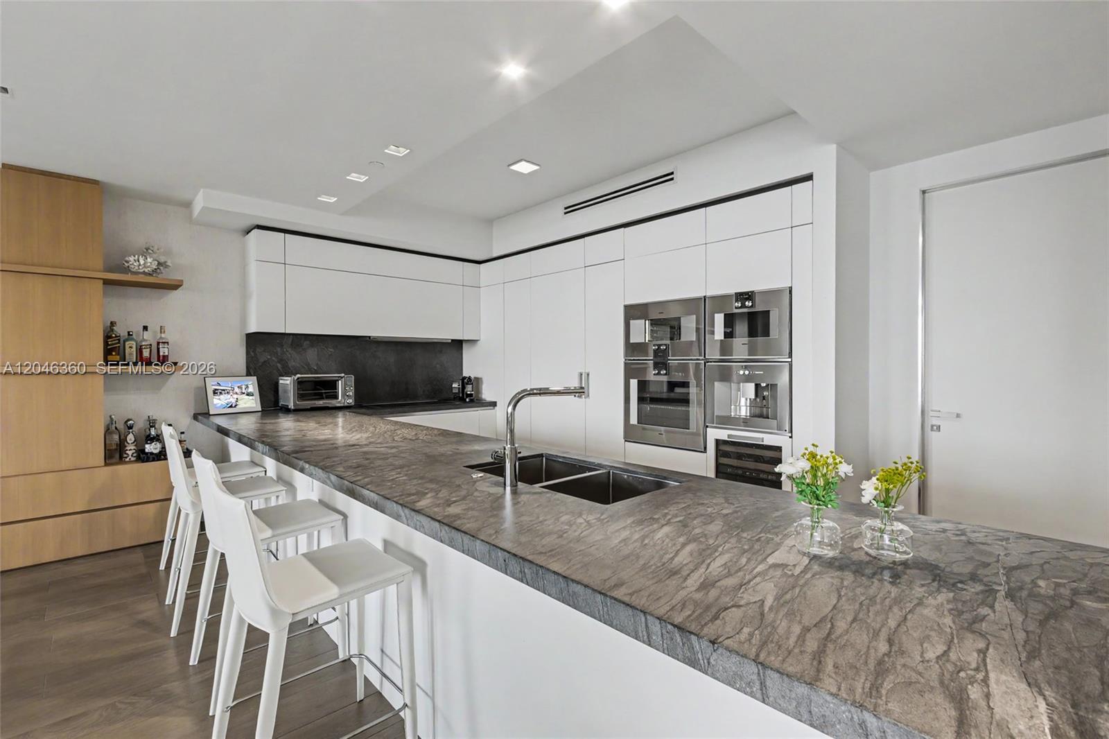 7042 Fisher Island Dr # 7042