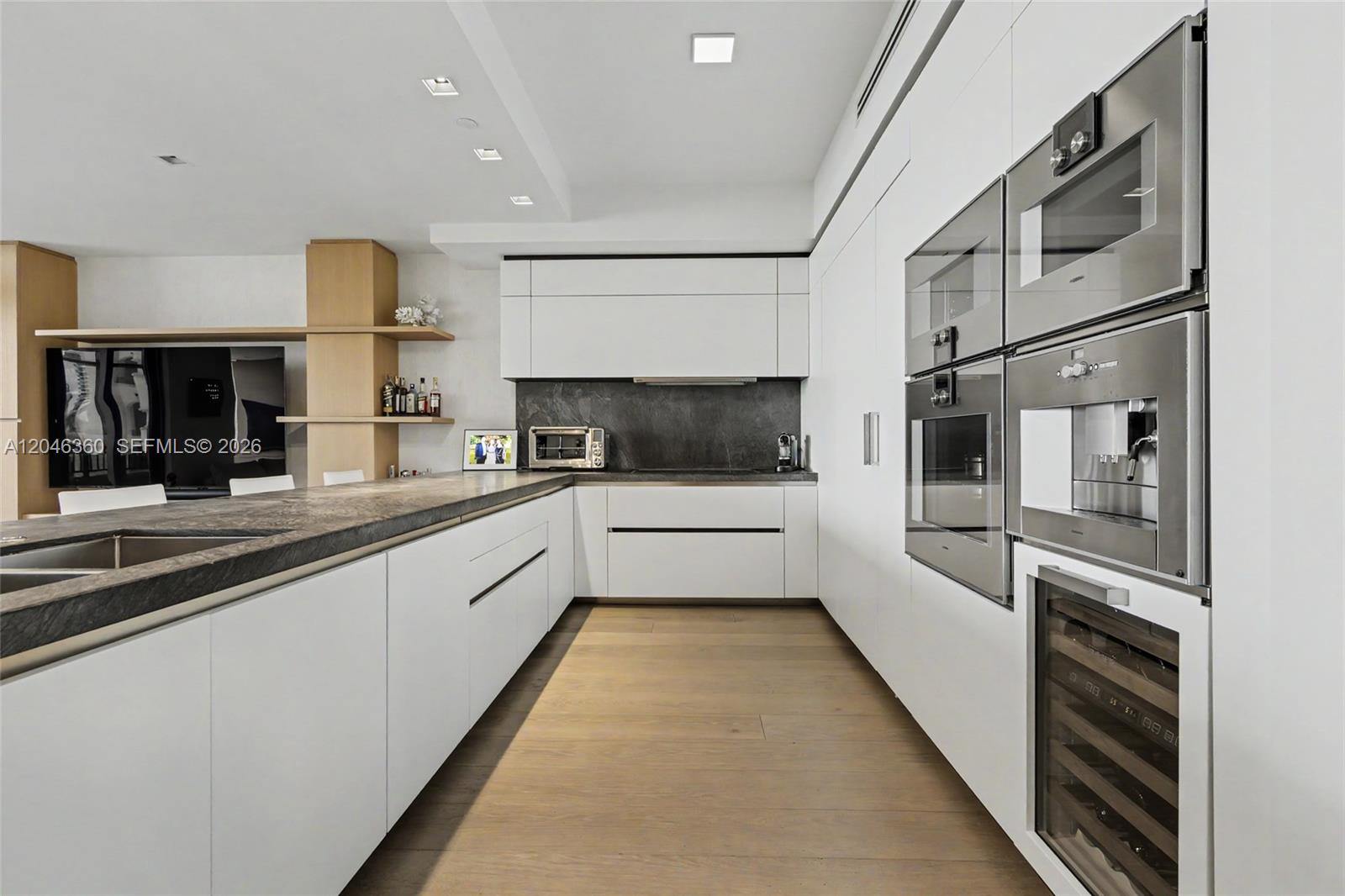 7042 Fisher Island Dr # 7042