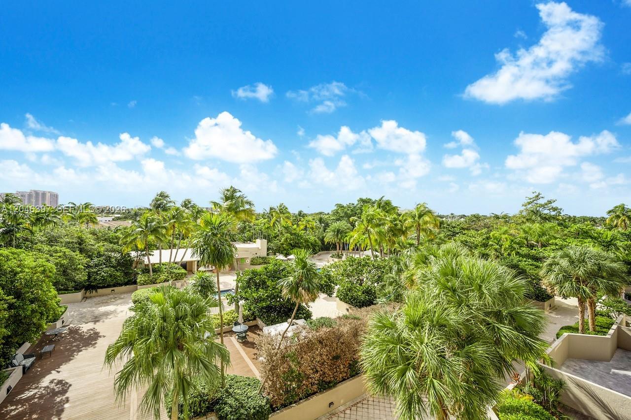 151 Crandon Blvd # 439