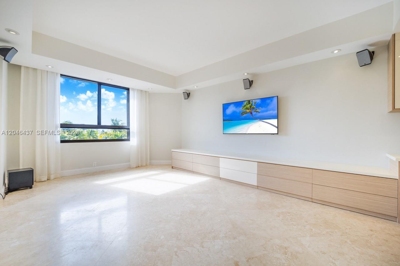 151 Crandon Blvd # 439