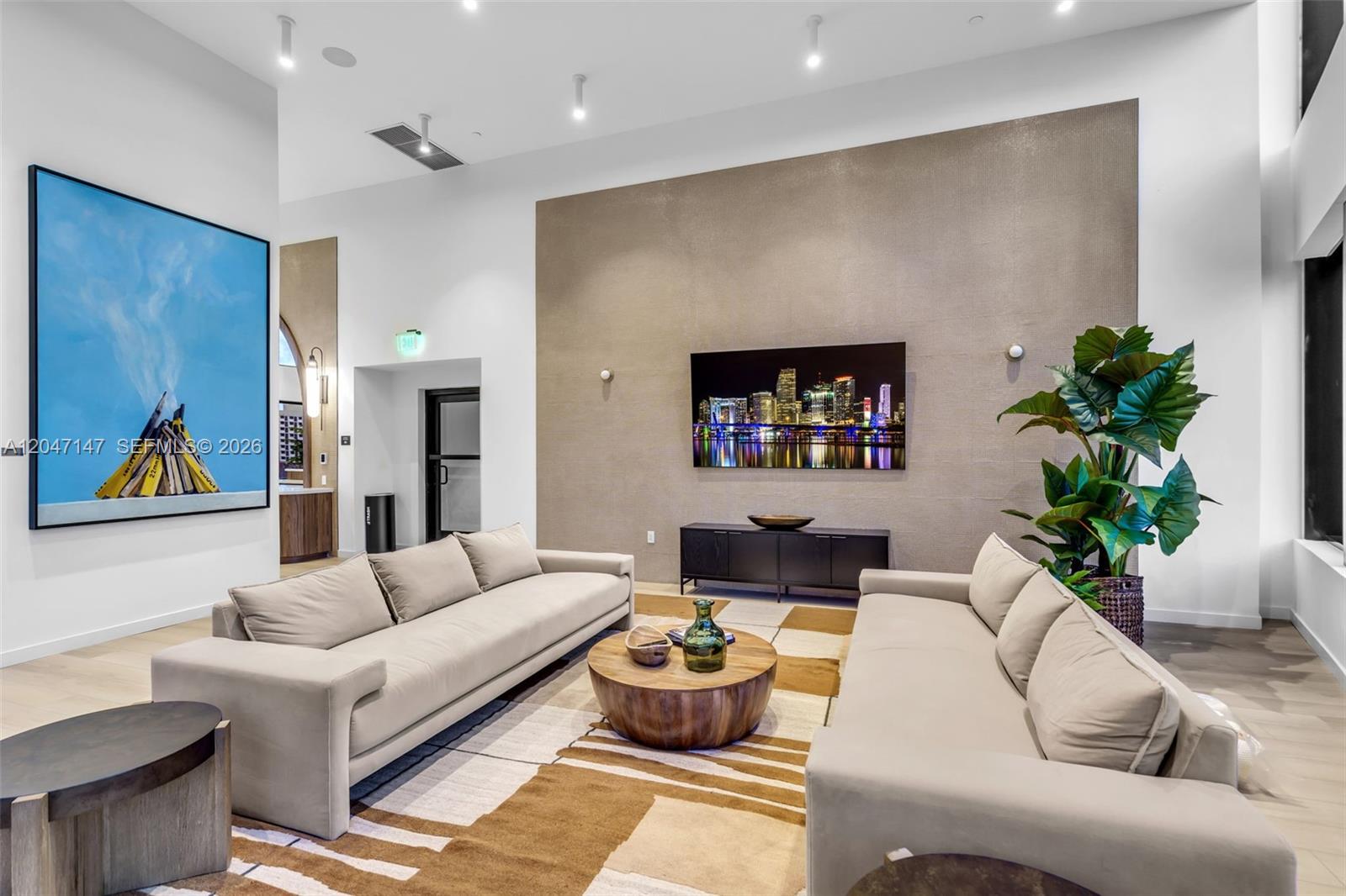 225 N Miami Ave Unit: 1107