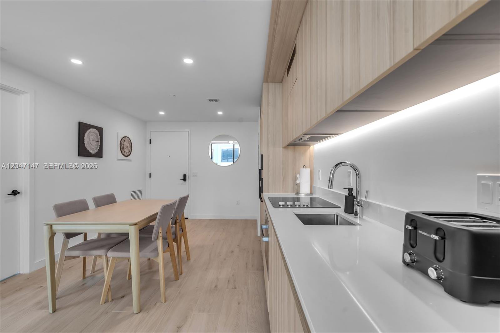 225 N Miami Ave Unit: 1107