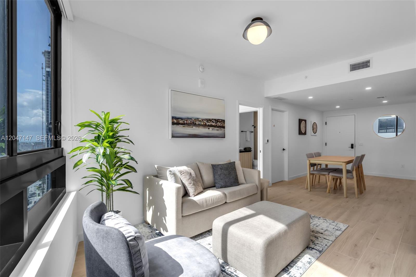 225 N Miami Ave Unit: 1107