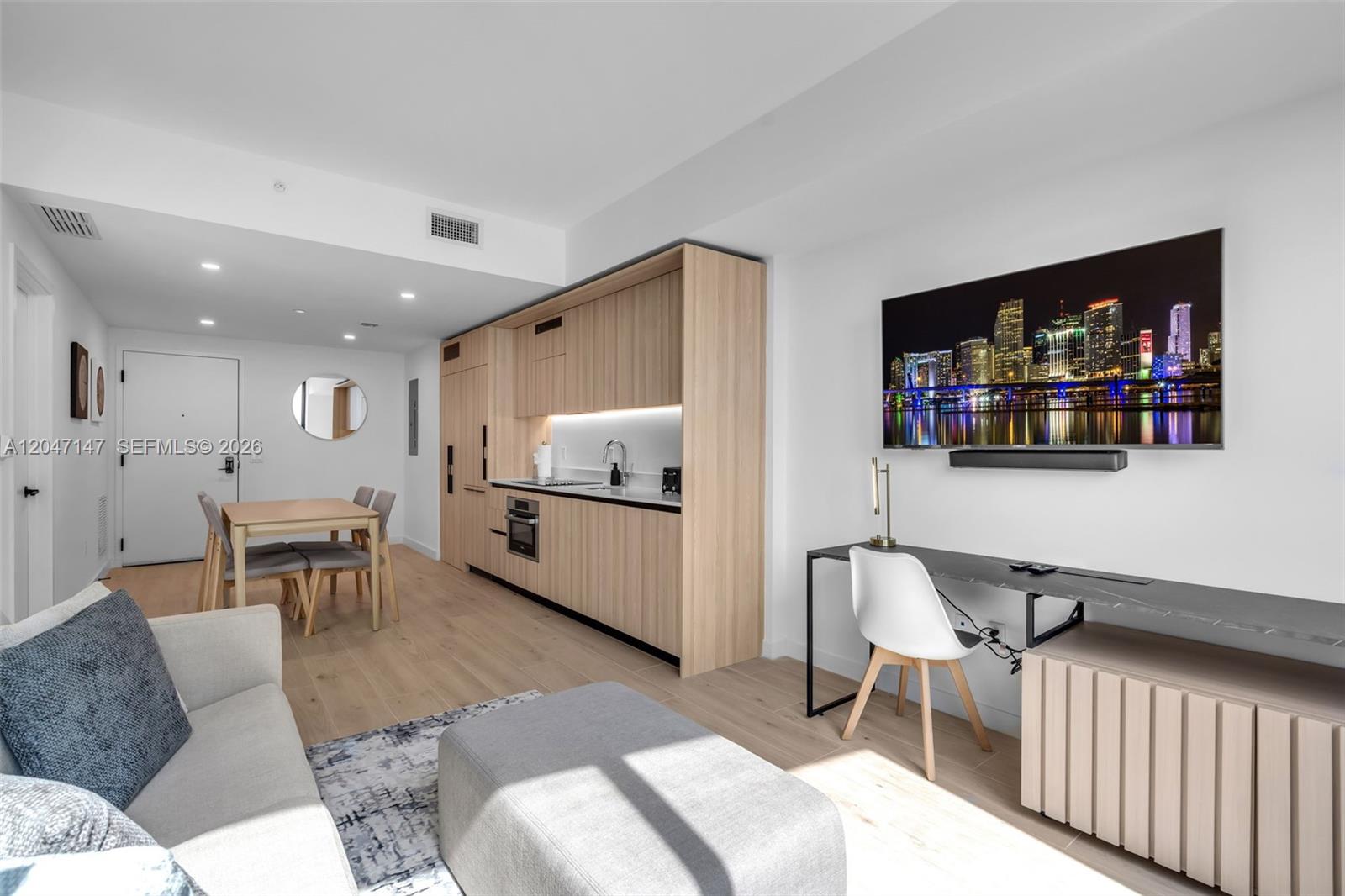225 N Miami Ave Unit: 1107