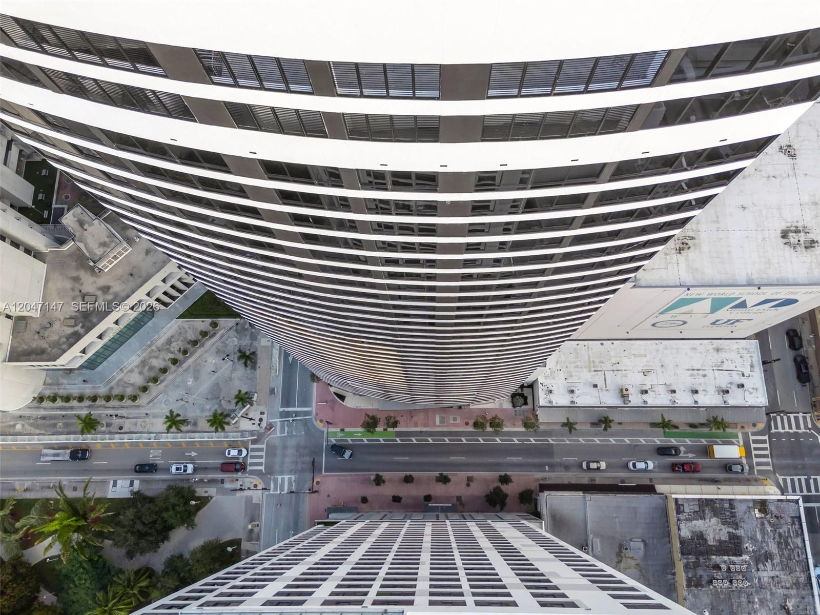 225 N Miami Ave Unit: 1107