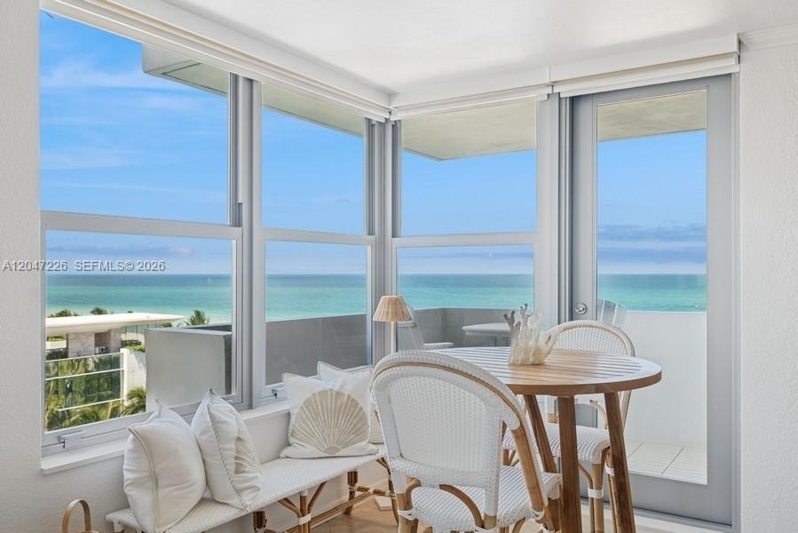 2899 Collins Ave # 1025