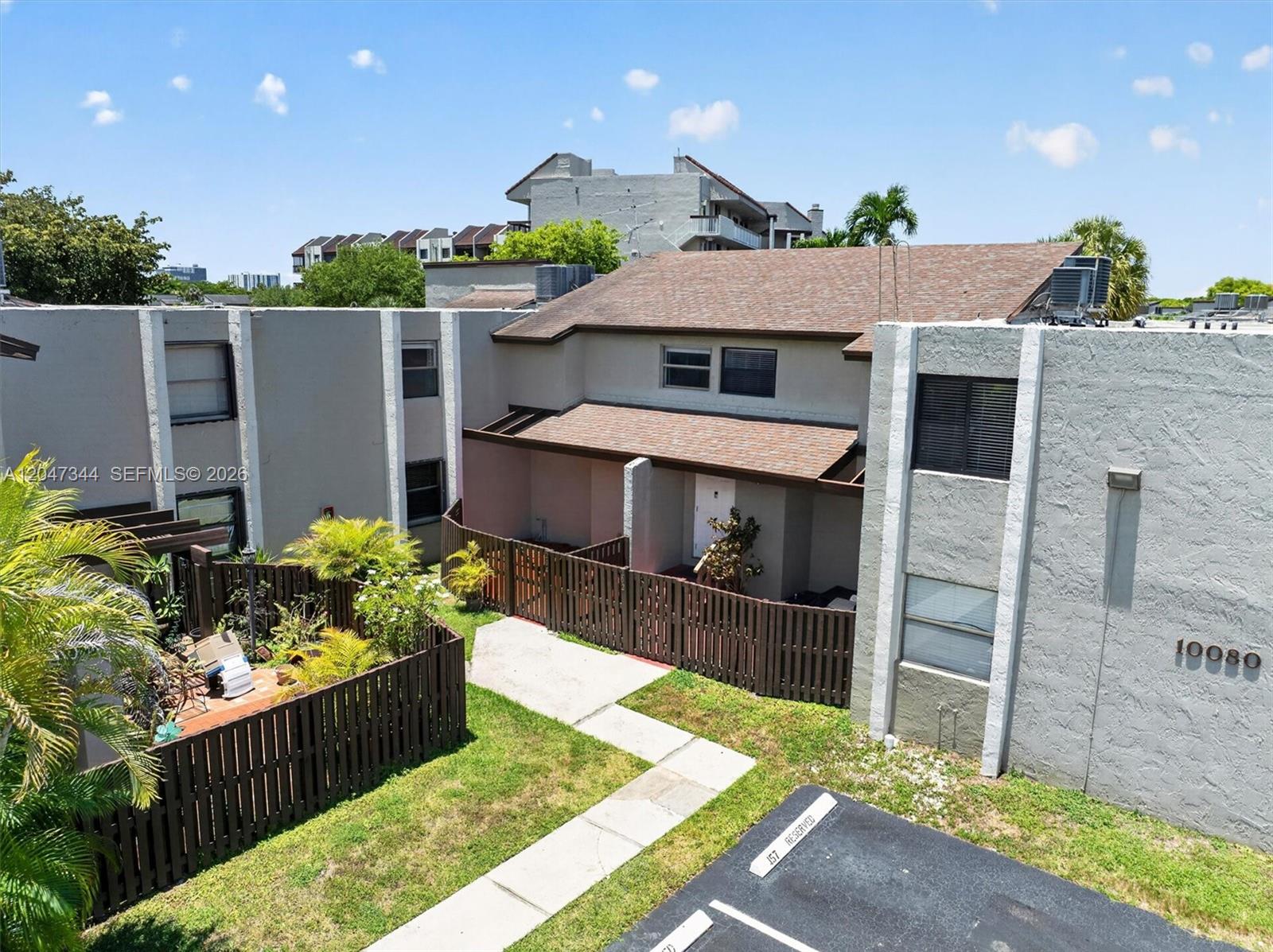 10080 NW 9th St Cir # 204