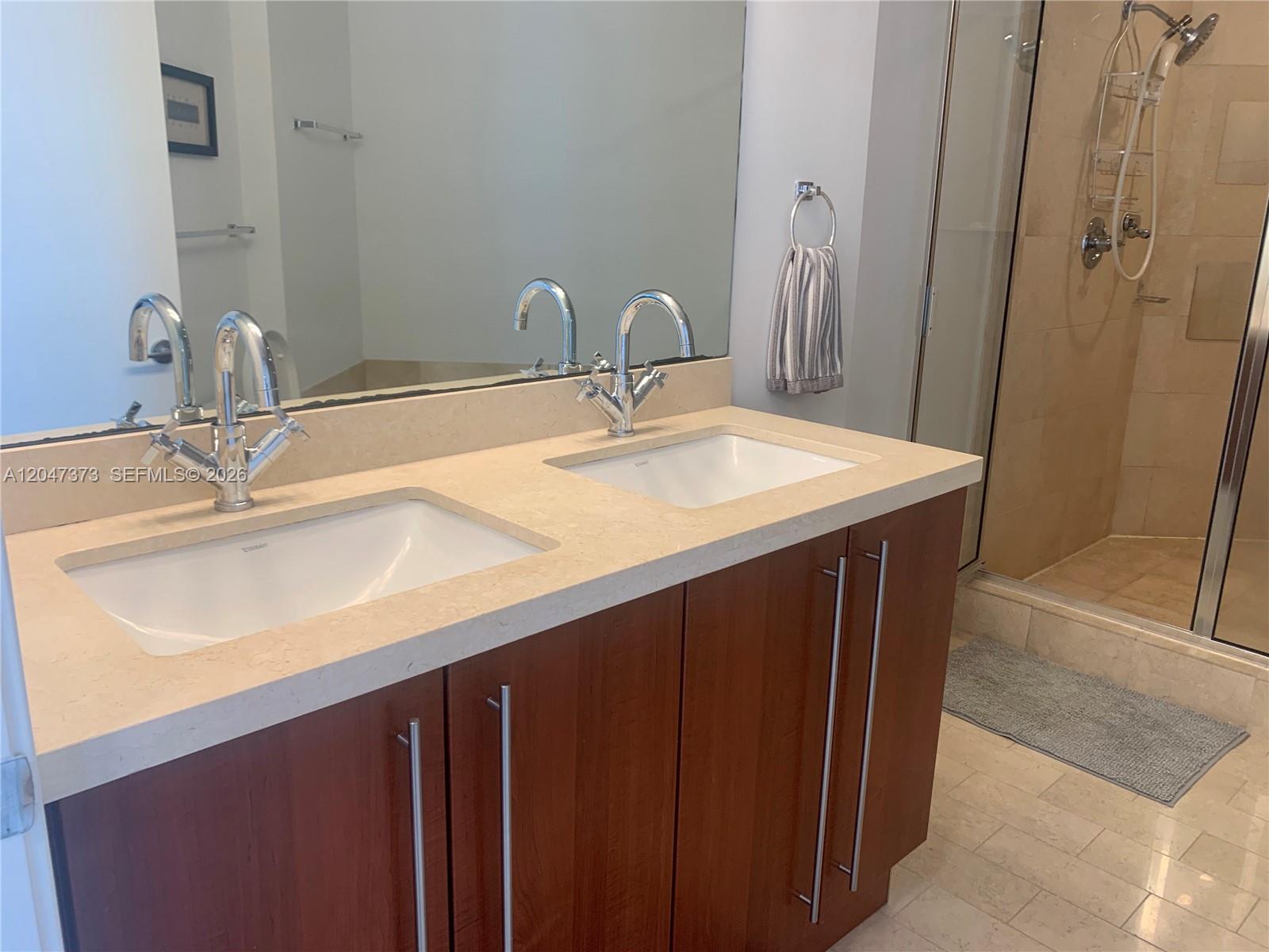 1111 SW 1 AV Unit: 2419-N