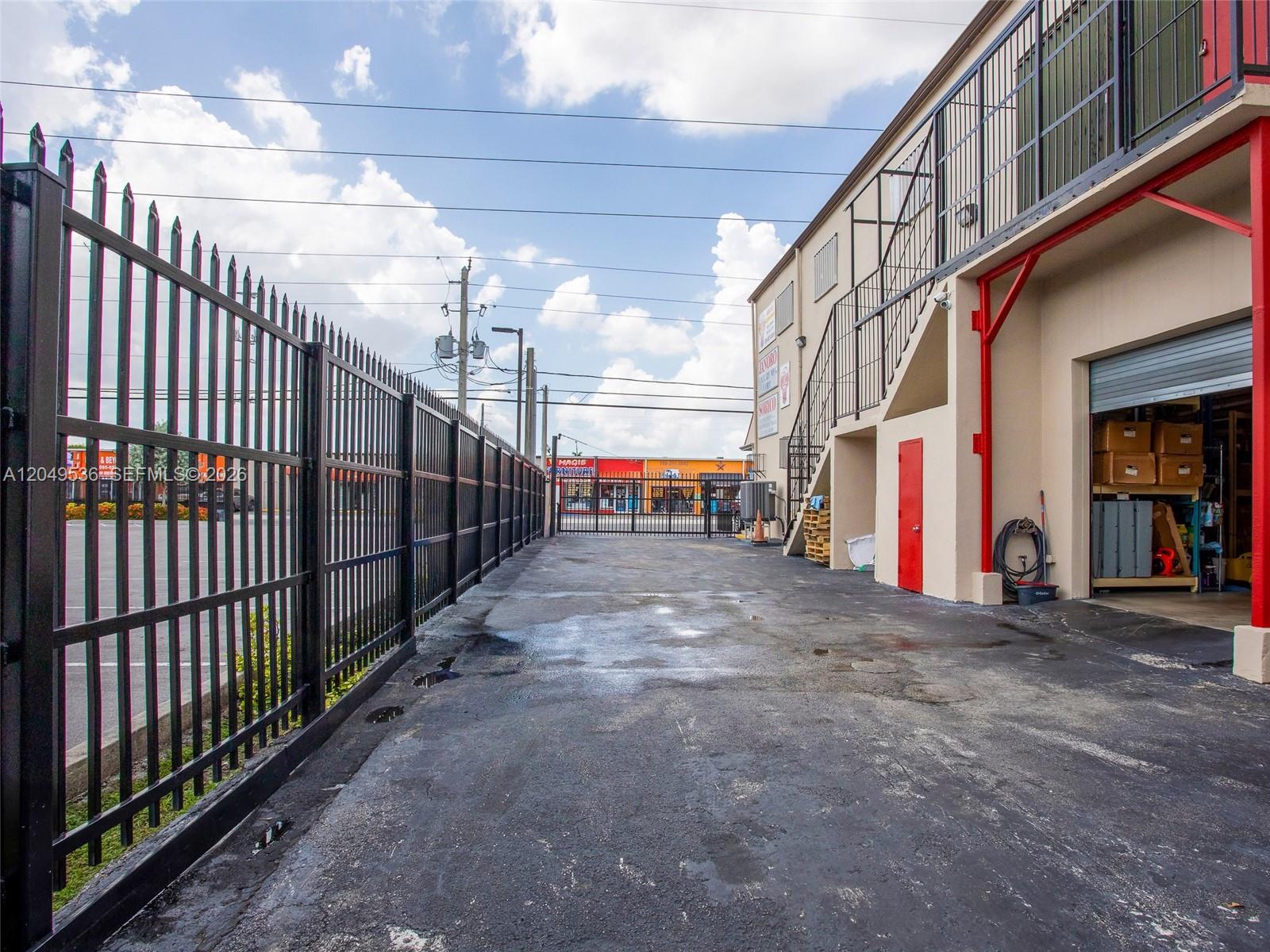 249-275 W 29th St