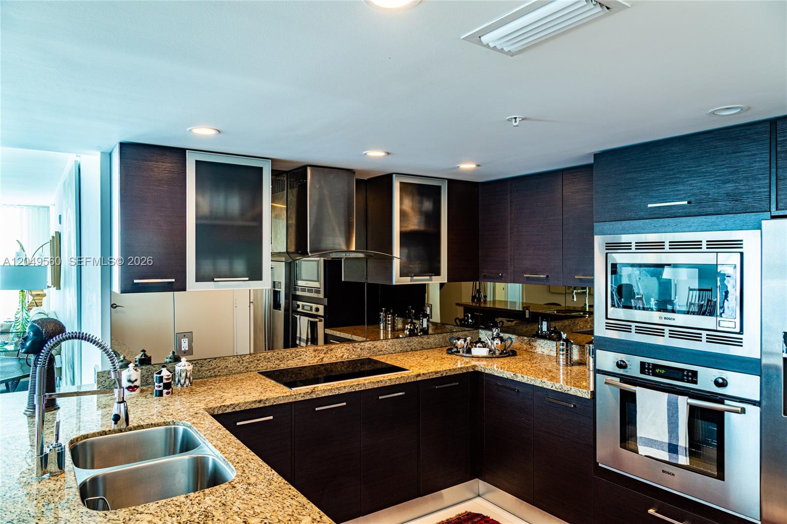 9400 W Bay Harbor Dr # 501