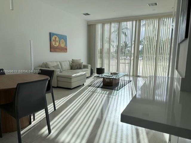 881 Ocean Dr # L2