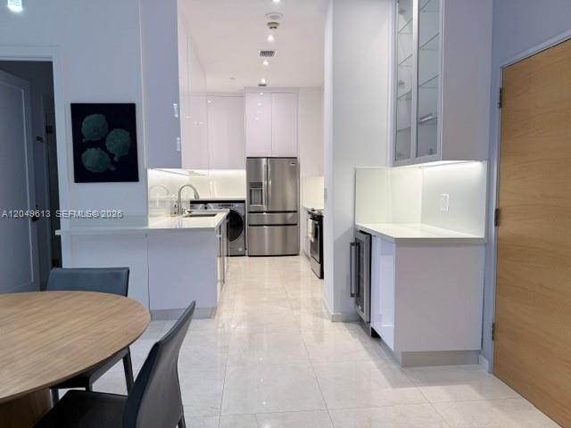 881 Ocean Dr # L2