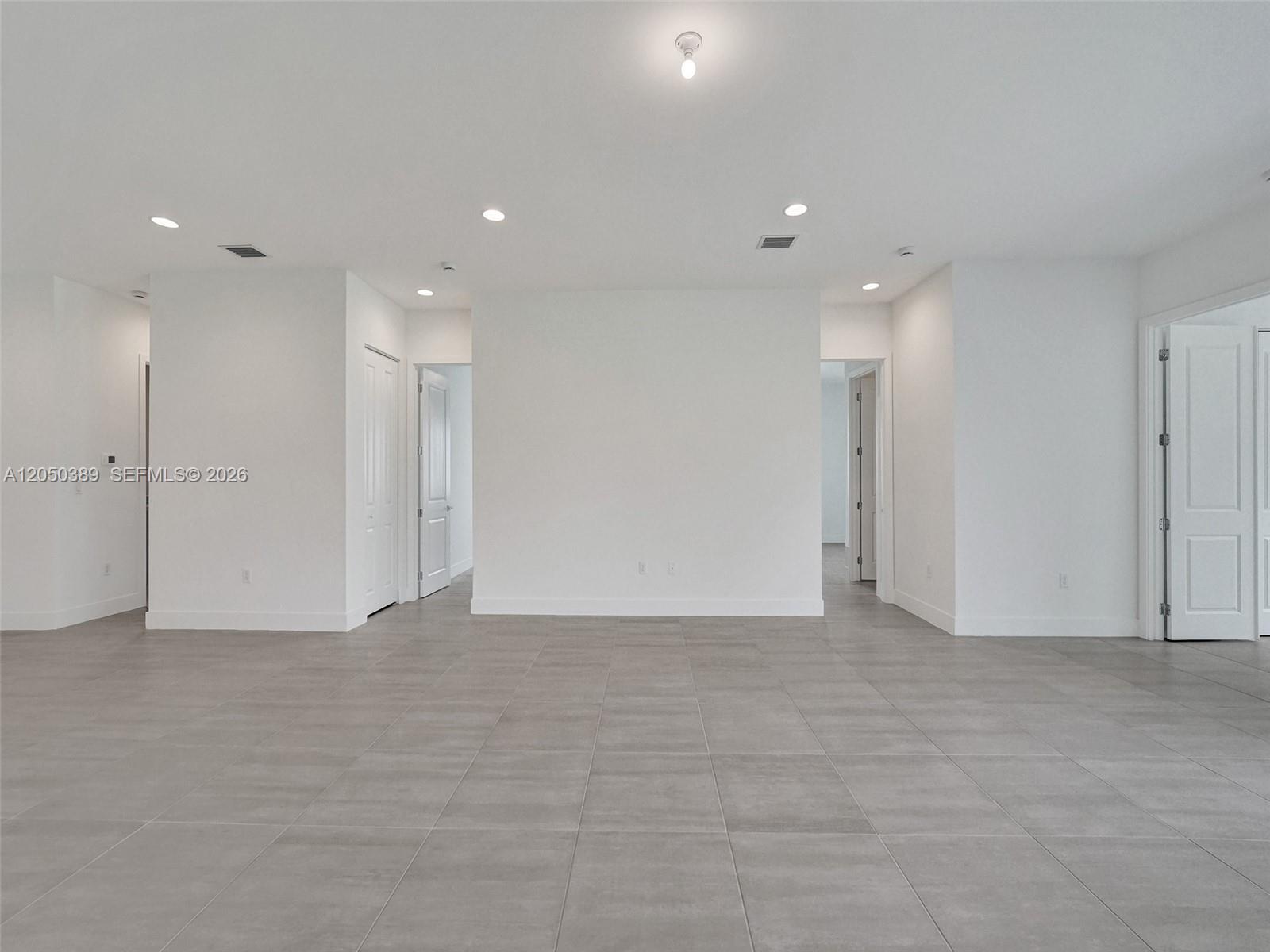 5736 SW 104th Ter