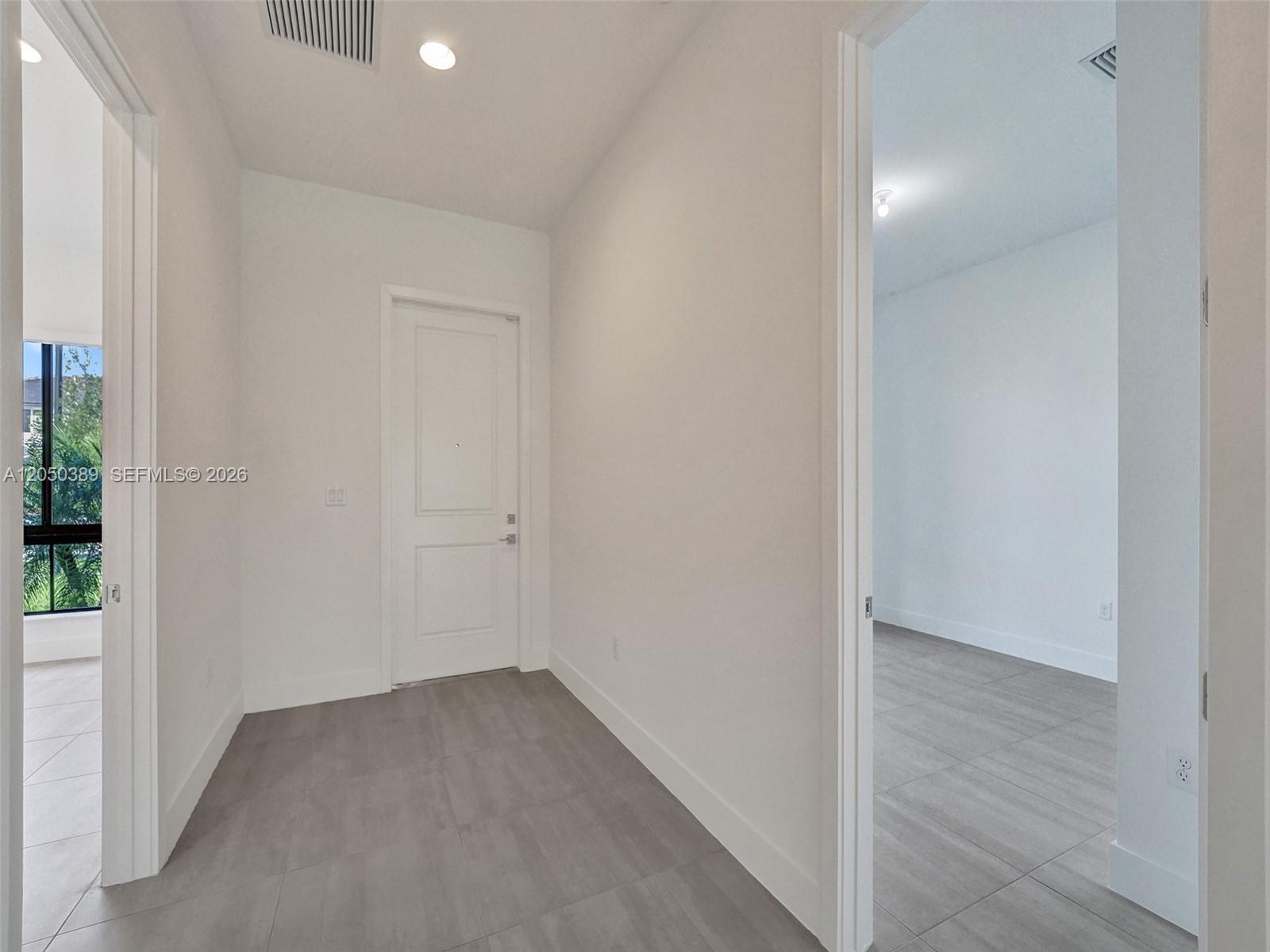 5736 SW 104th Ter
