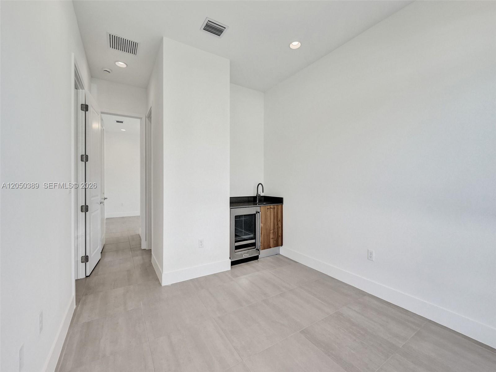 5736 SW 104th Ter