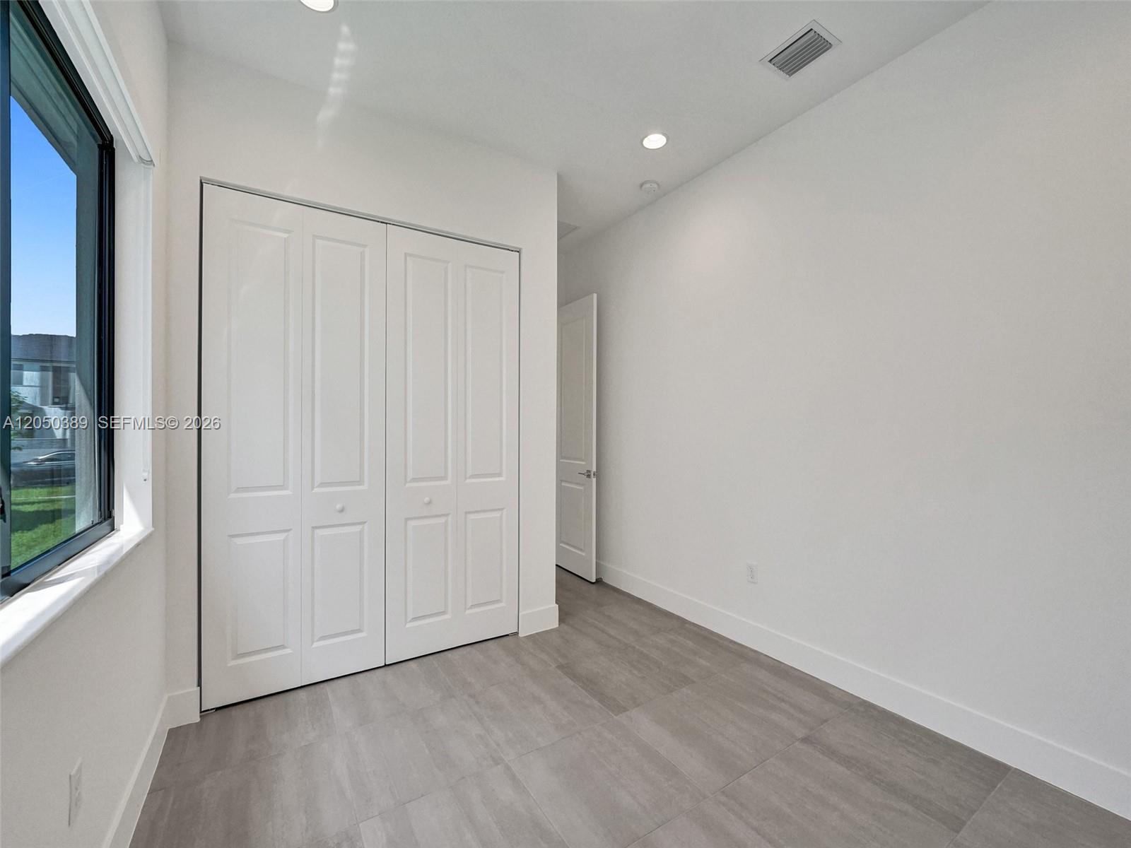 5736 SW 104th Ter