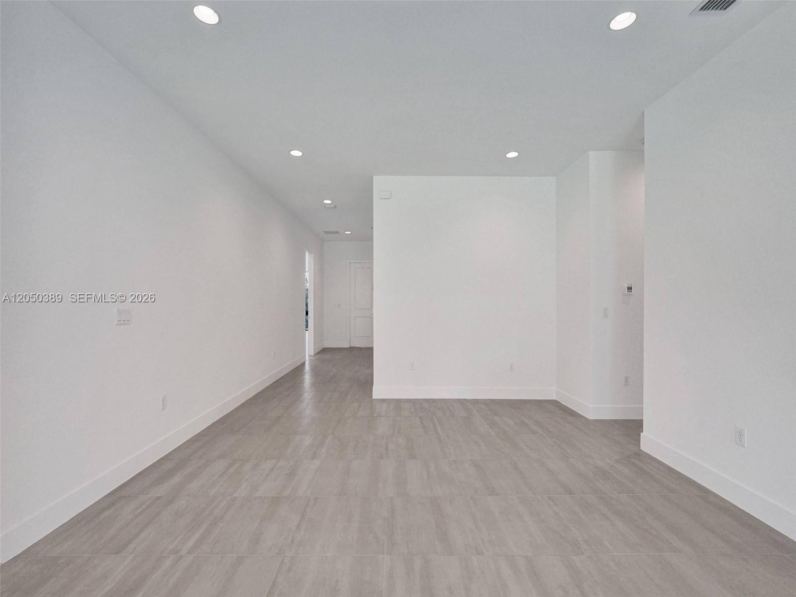 5736 SW 104th Ter