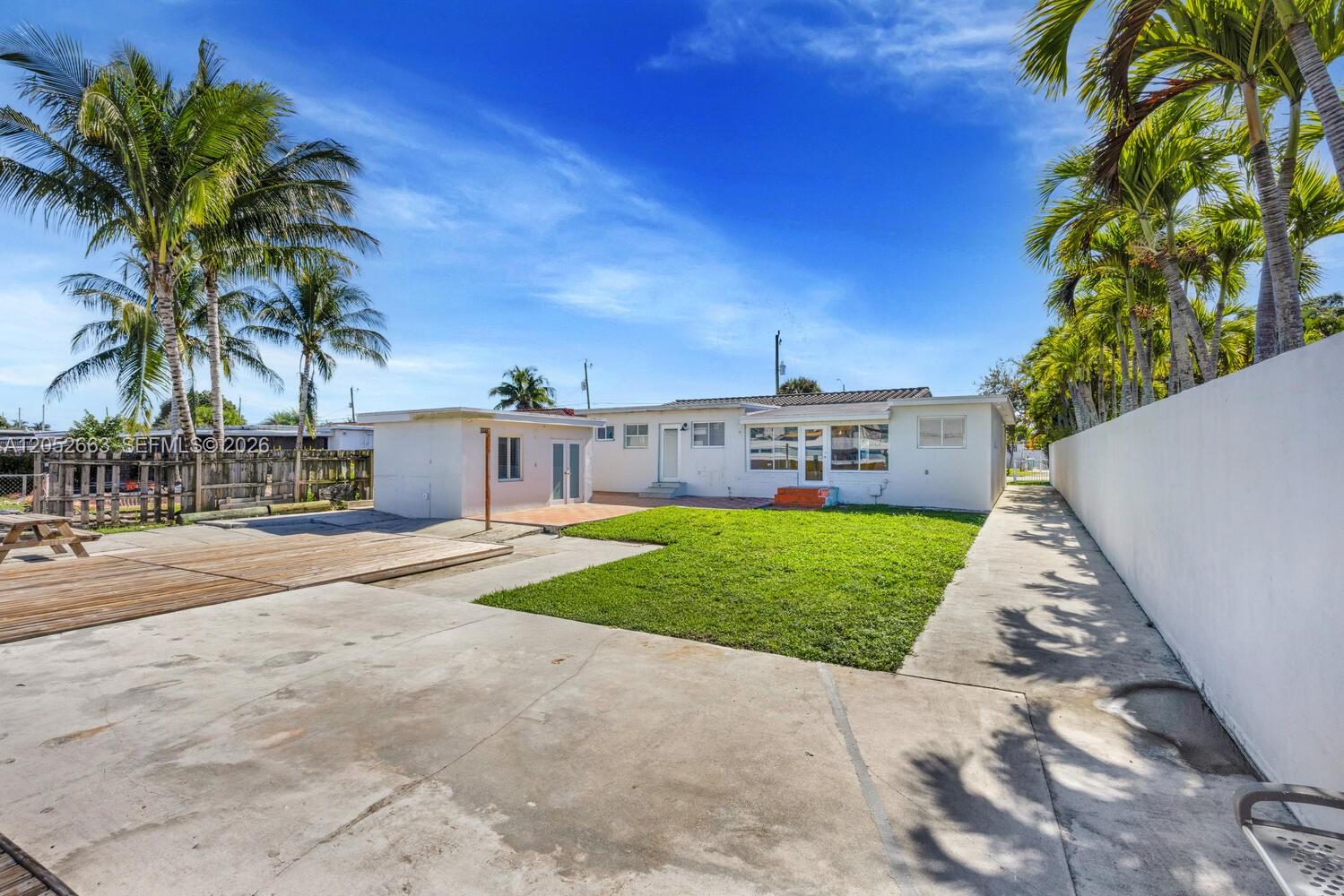 3551 NW 20th St