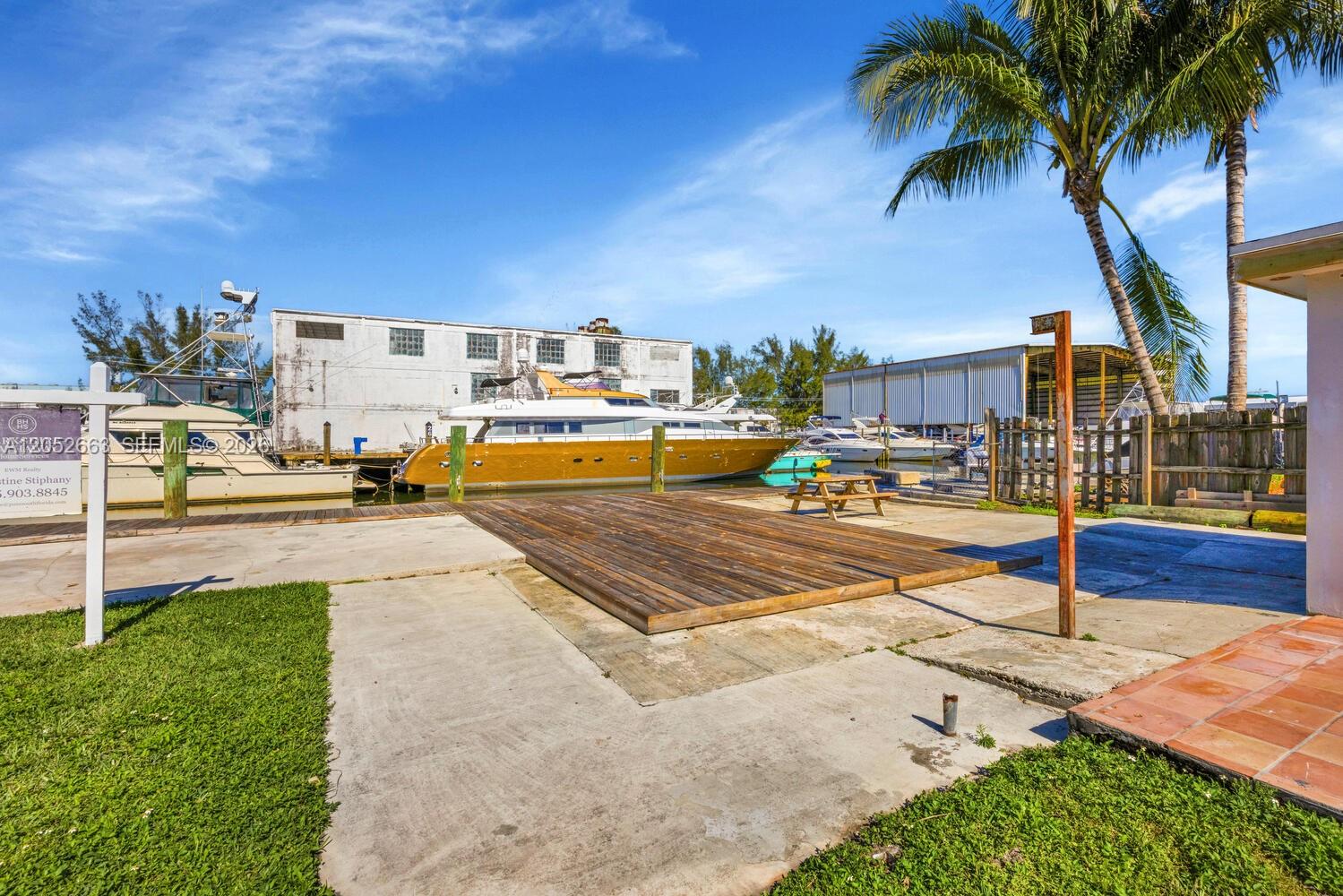3551 NW 20th St