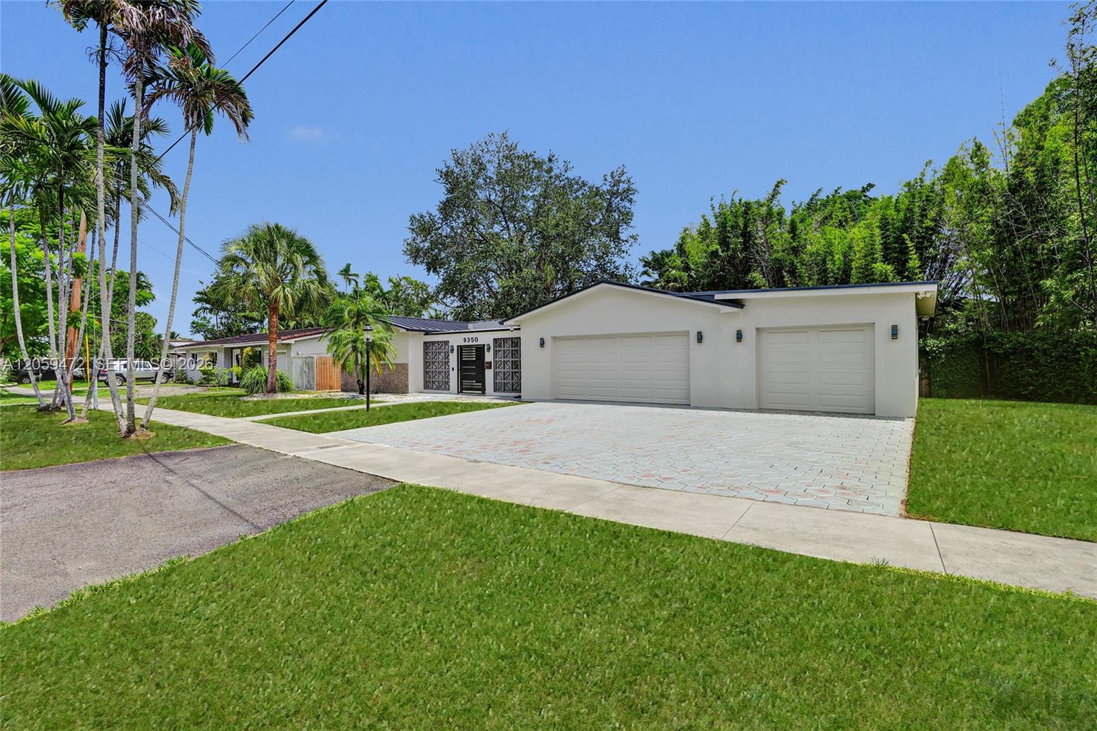 9350 SW 48 St