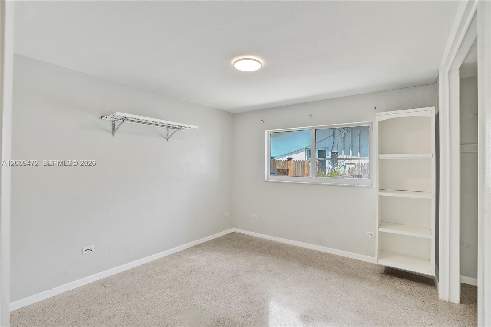9350 SW 48 St