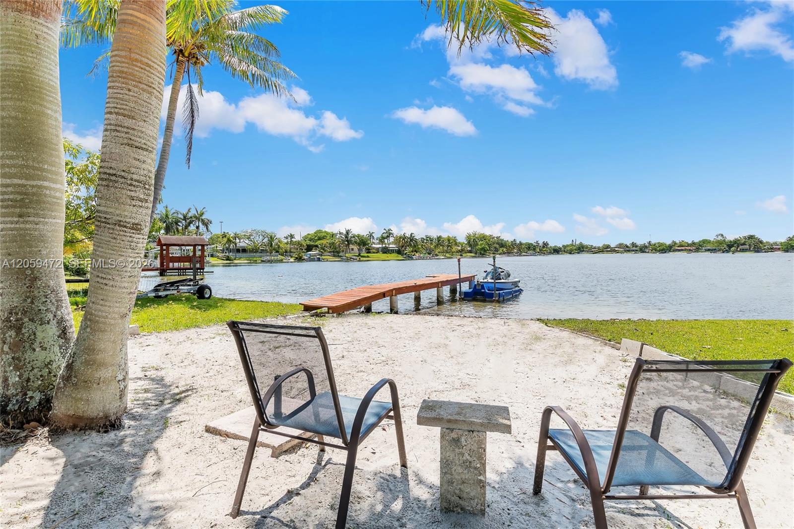 9350 SW 48 St