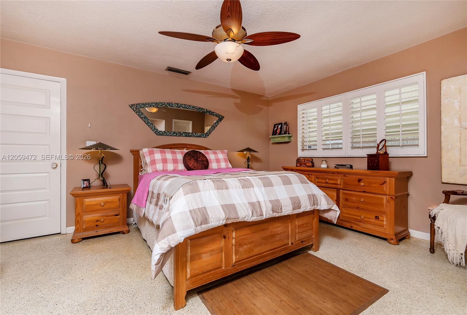 9350 SW 48 St