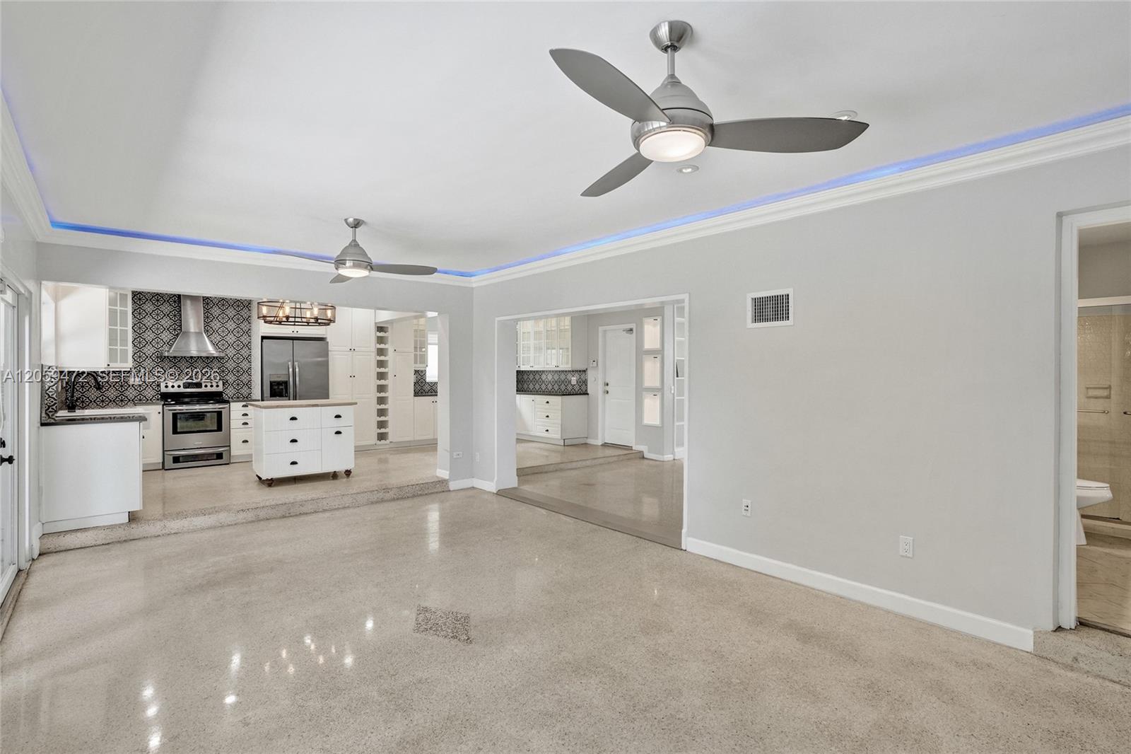 9350 SW 48 St