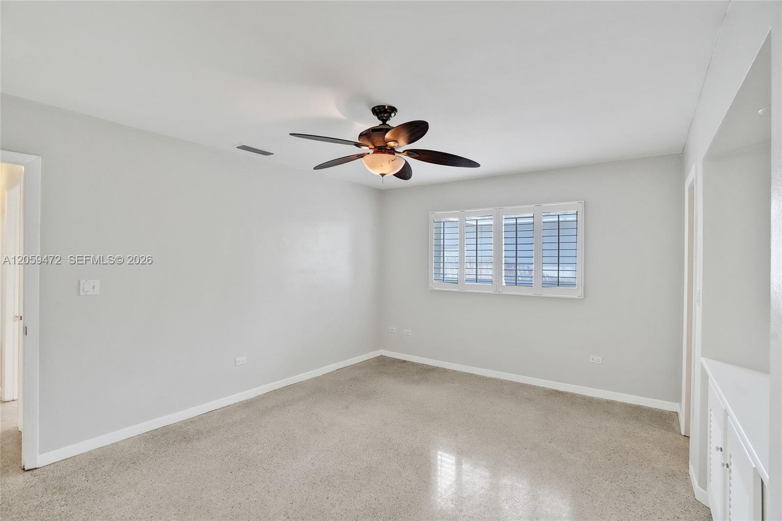 9350 SW 48 St