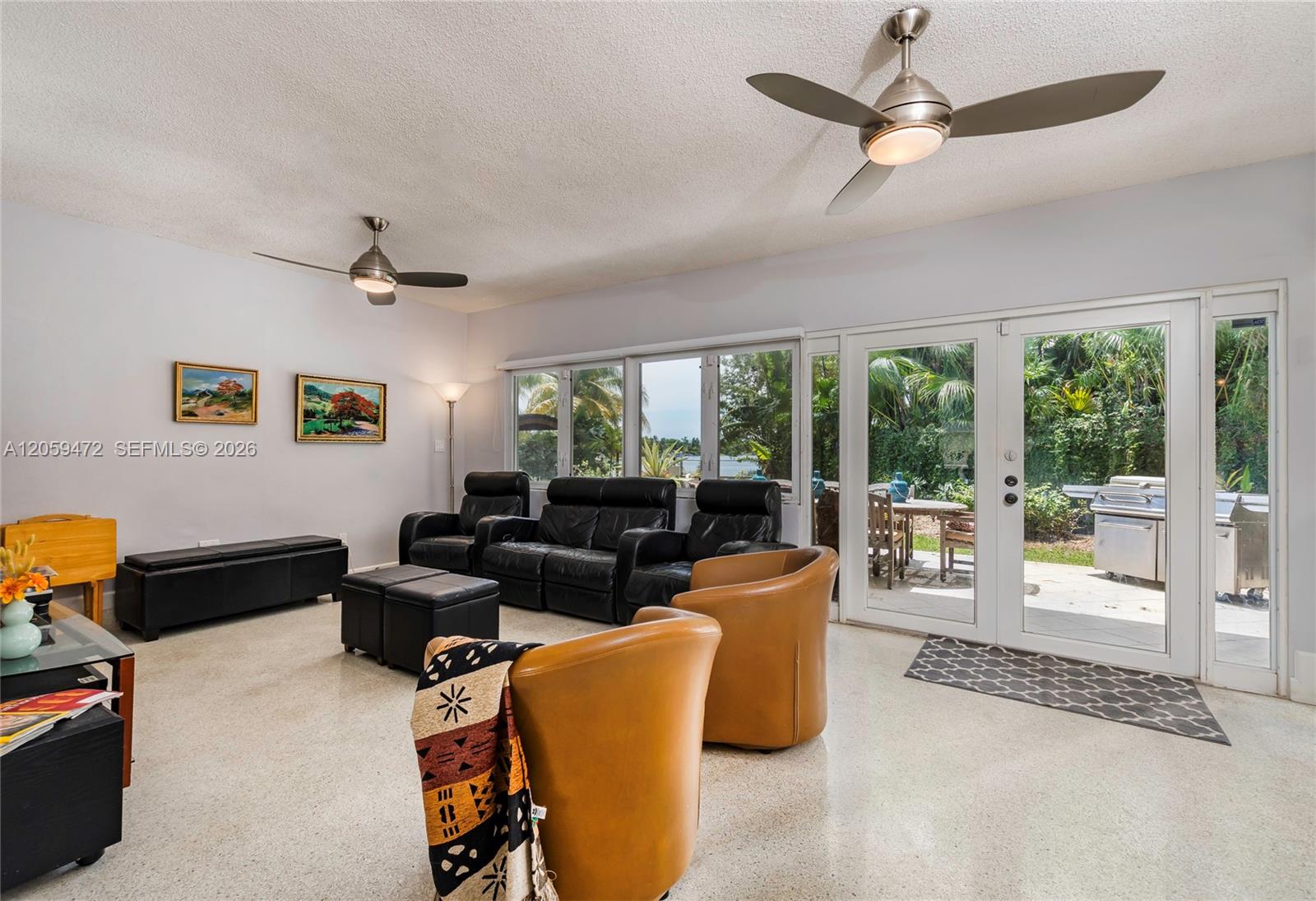 9350 SW 48 St