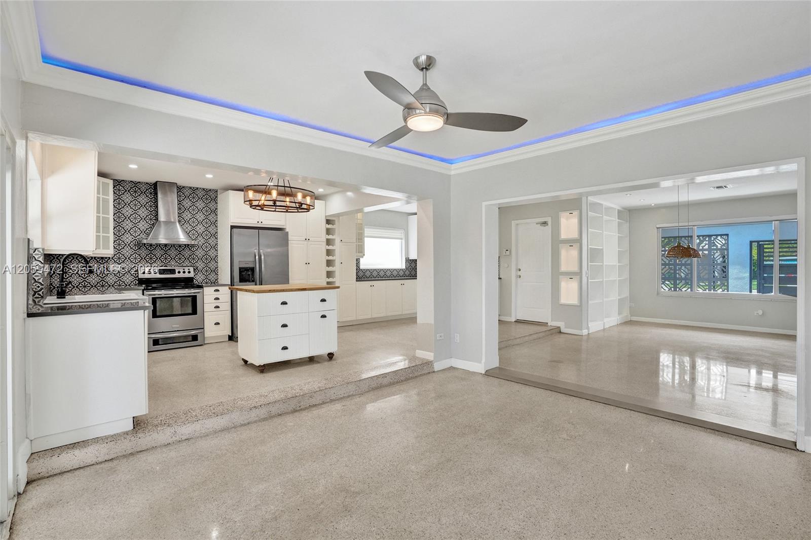 9350 SW 48 St