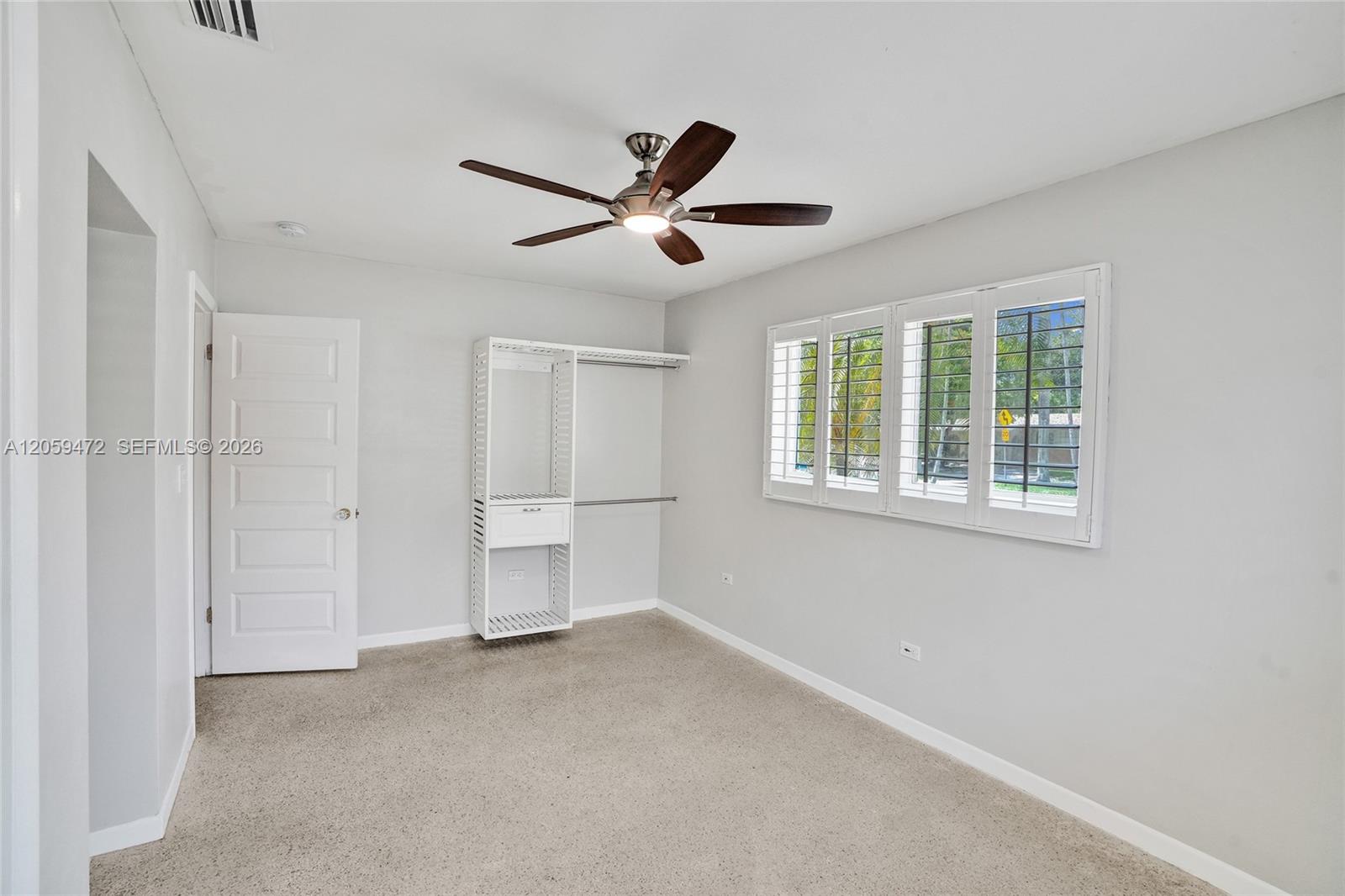 9350 SW 48 St